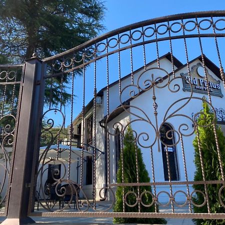 Hotel Old Pitius Pizunda Bagian luar foto